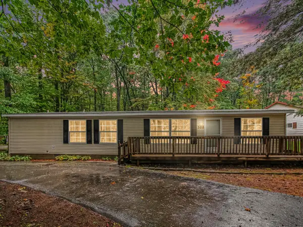 308 Silverhill Drive, Houghton Lake, MI 48629