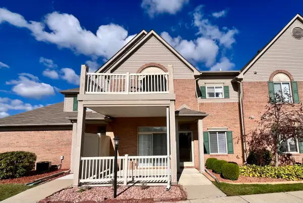 15745 Parkway Lane #1, Southgate, MI 48195