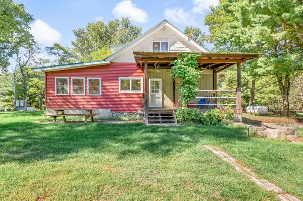 682 S Locust Avenue, White Cloud, MI 49349