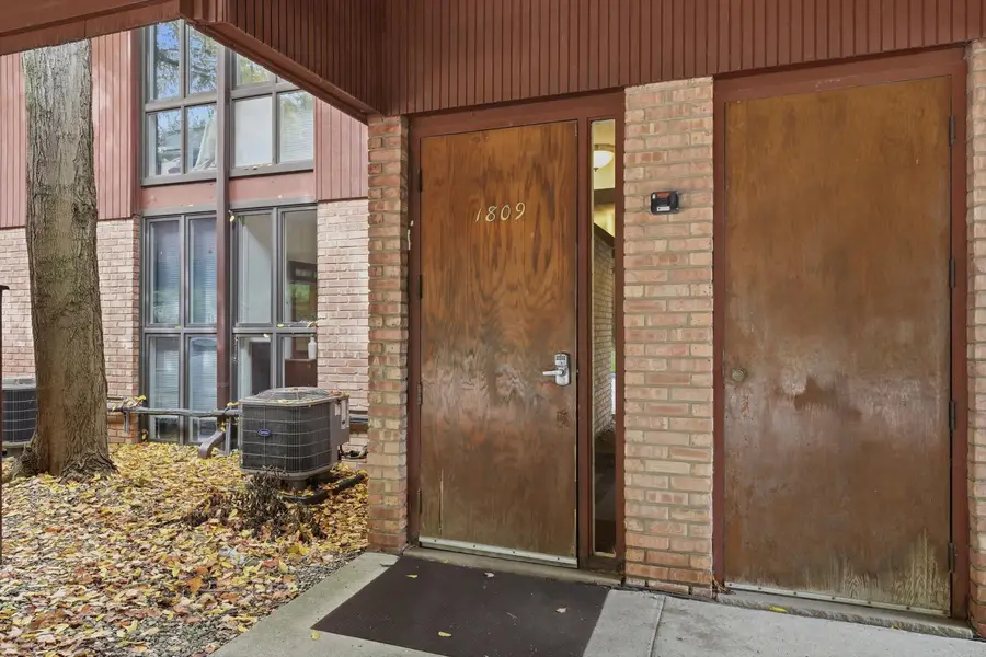 1809 Independence Boulevard #15B, Ann Arbor, MI 48104 - #3