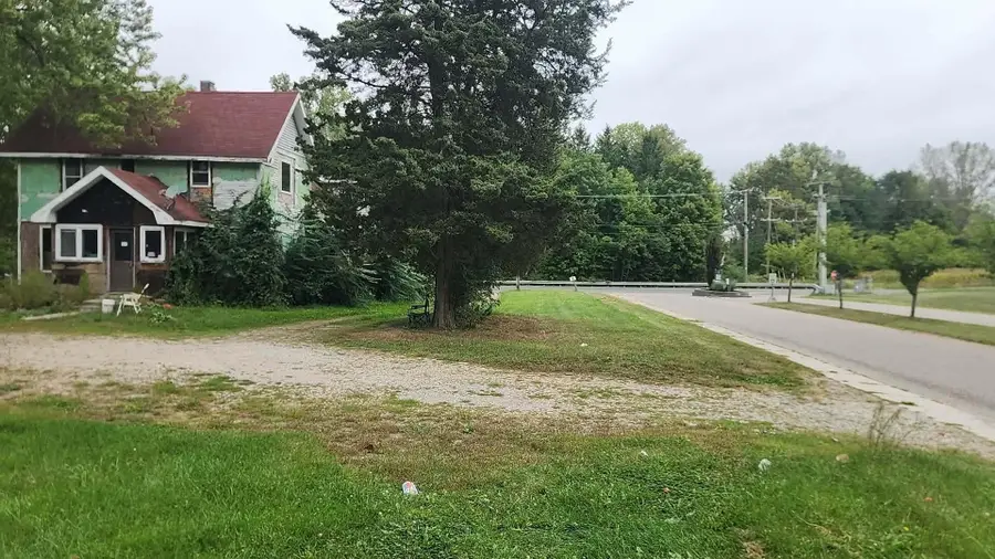 2080 E Empire Avenue, Benton Harbor, MI 49022 - #2