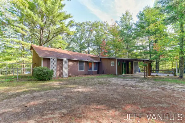 8854 W Hillcrest Boulevard, Baldwin, MI 49304