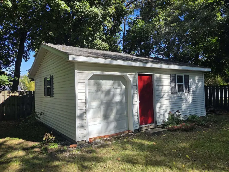310 N Clinton Street, Saint Louis, MI 48880 - #3