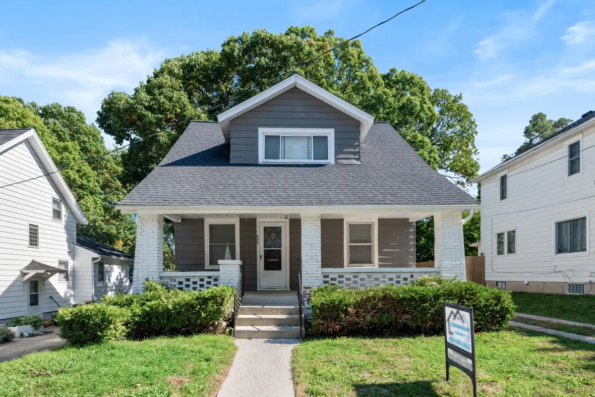 856 Diamond Avenue Ne, Grand Rapids, MI 49503 - #1
