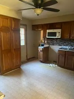 106 W Coolidge Avenue W, Battle Creek, MI 49037 - #2