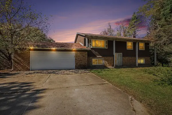 5490 Pingree Road, Howell, MI 48843