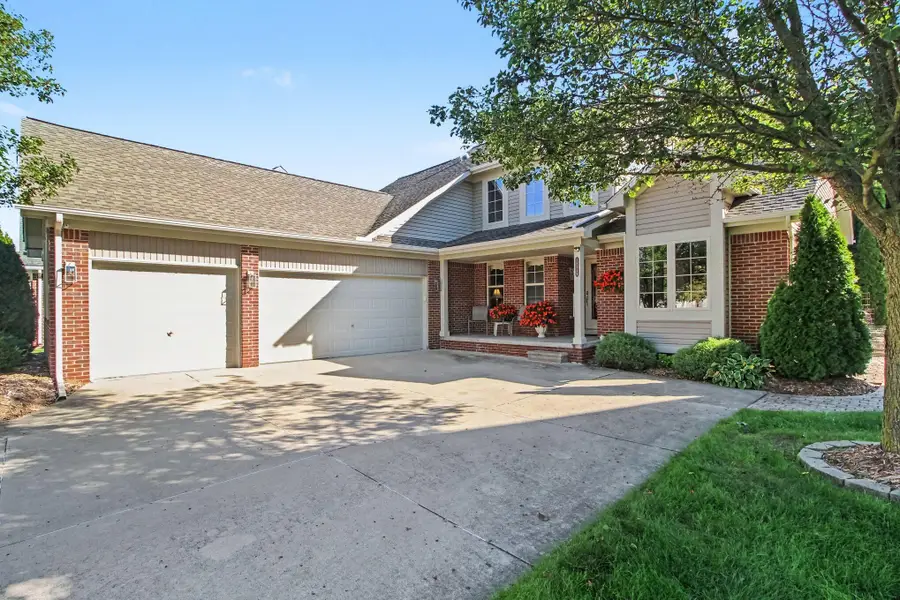 19919 Dovetail Drive, Brownstown, MI 48183 - #2