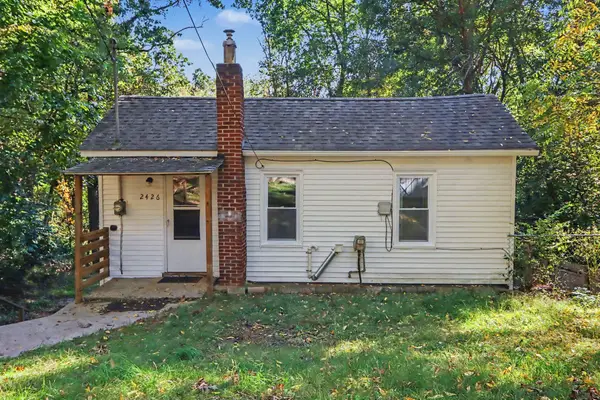 2426 Charles Avenue, Kalamazoo, MI 49048