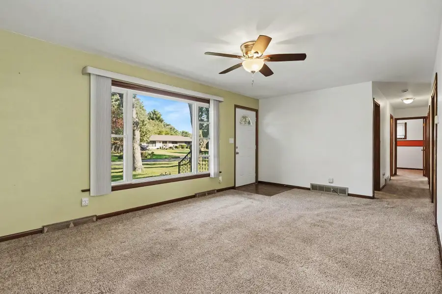 380 E Delaware Avenue, Benton Harbor, MI 49022 - #3