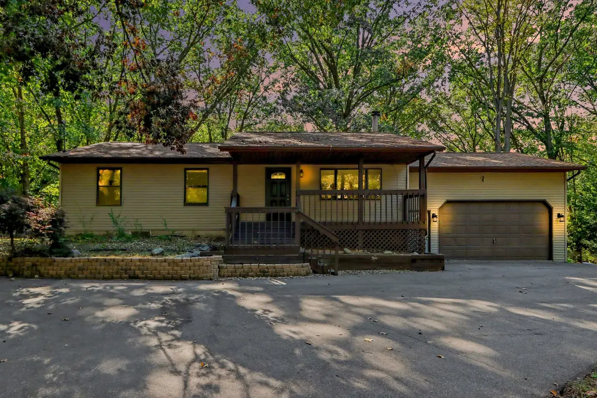 8329 W Kl Avenue, Kalamazoo, MI 49009 - #1