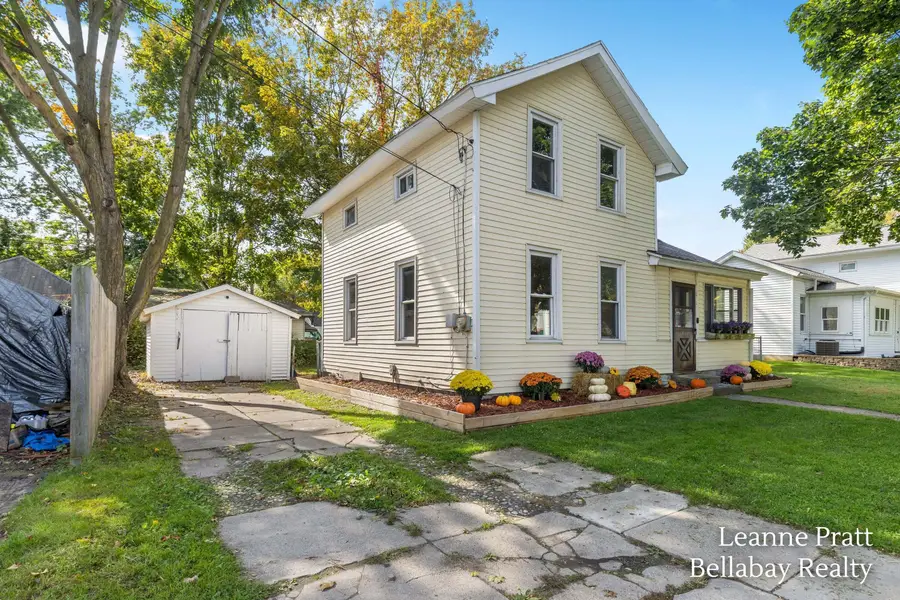 612 E Green Street, Hastings, MI 49058 - #2