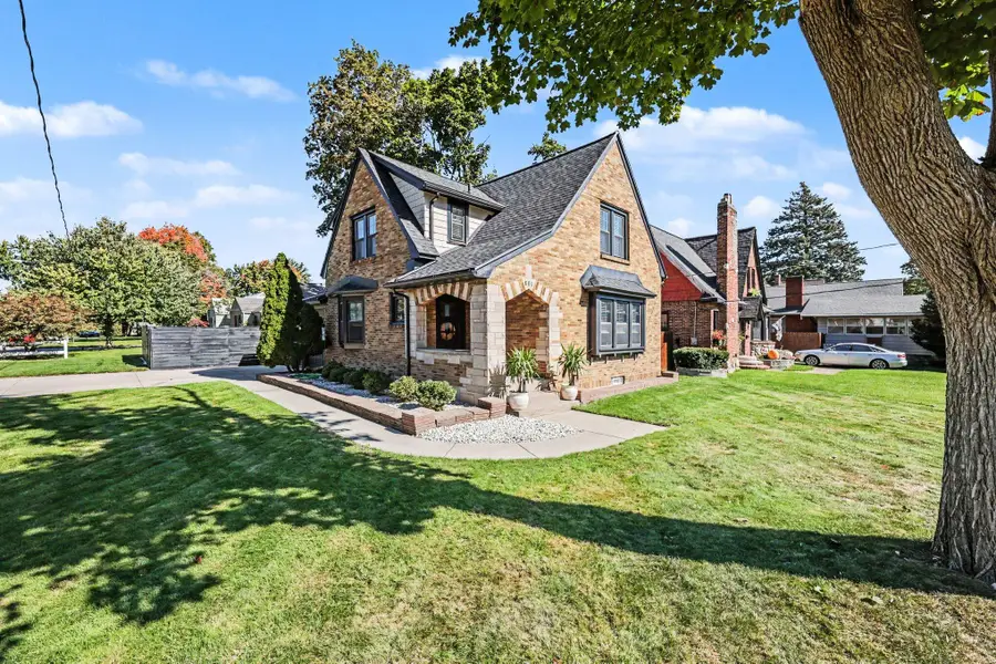 601 3 Mile Road Ne, Grand Rapids, MI 49505 - #2