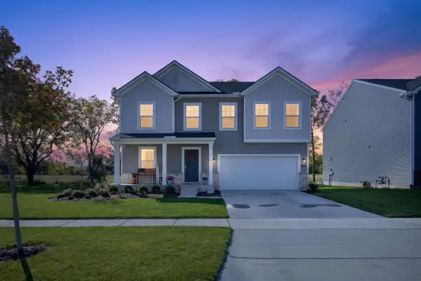 636 Countryside Drive #34, Chelsea, MI 48118