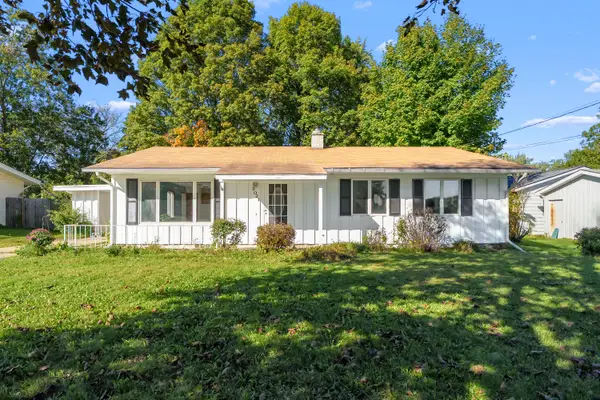 3021 Parchmount Avenue, Kalamazoo, MI 49004
