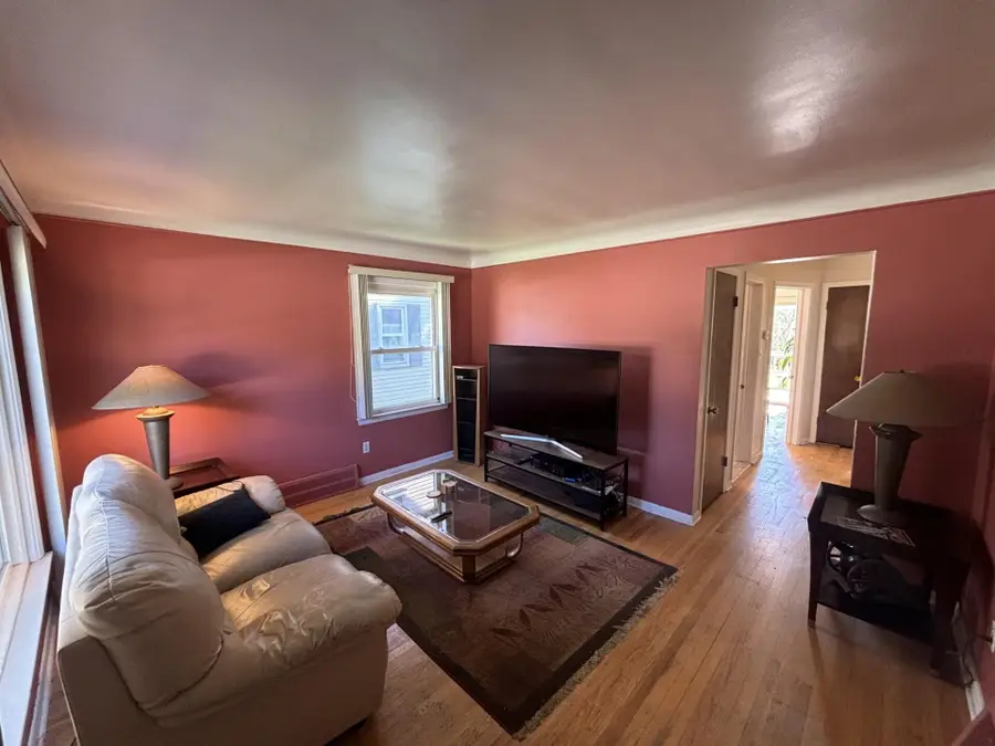 411 Leroy Avenue, Clawson, MI 48017 - #3
