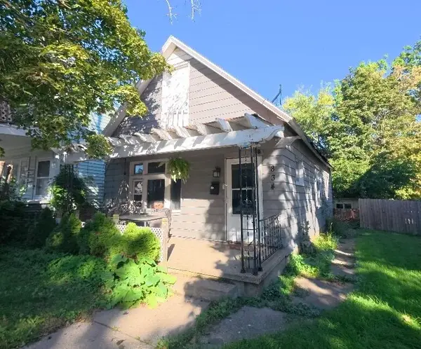 834 Alpine Avenue Nw, Grand Rapids, MI 49504