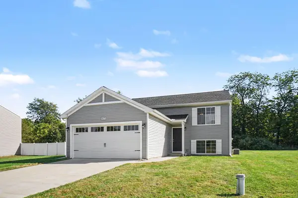 58575 Pond View Lane, Three Rivers, MI 49093