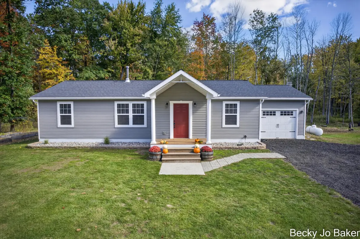 5370 N Alamando Road, Coleman, MI 48618 - #1