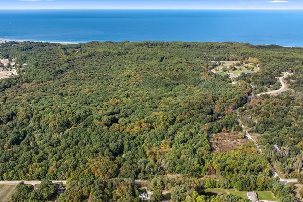 65th Street, Holland, MI 49423