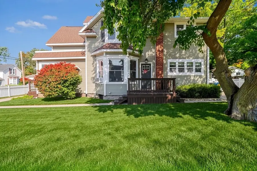 209 S Washington Avenue, Ludington, MI 49431 - #3