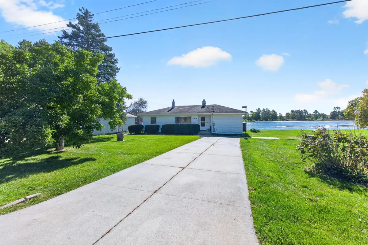 555 Norvell Beach Drive, Brooklyn, MI 49230 - #1