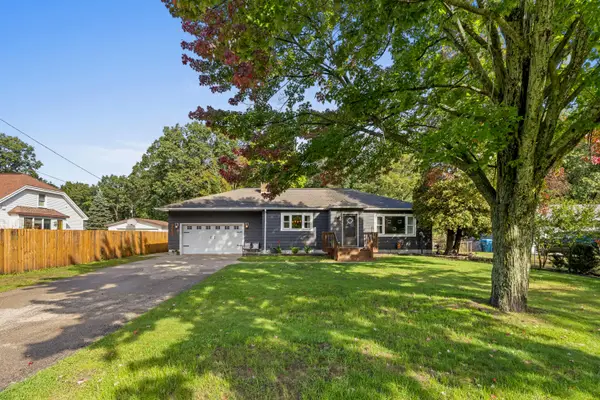 15691 Pruin Street, Spring Lake, MI 49456