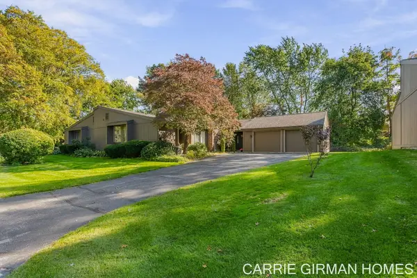838 Brook Village Court, Holland, MI 49423
