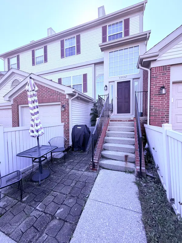 49647 Draper Circle, Plymouth, MI 48170