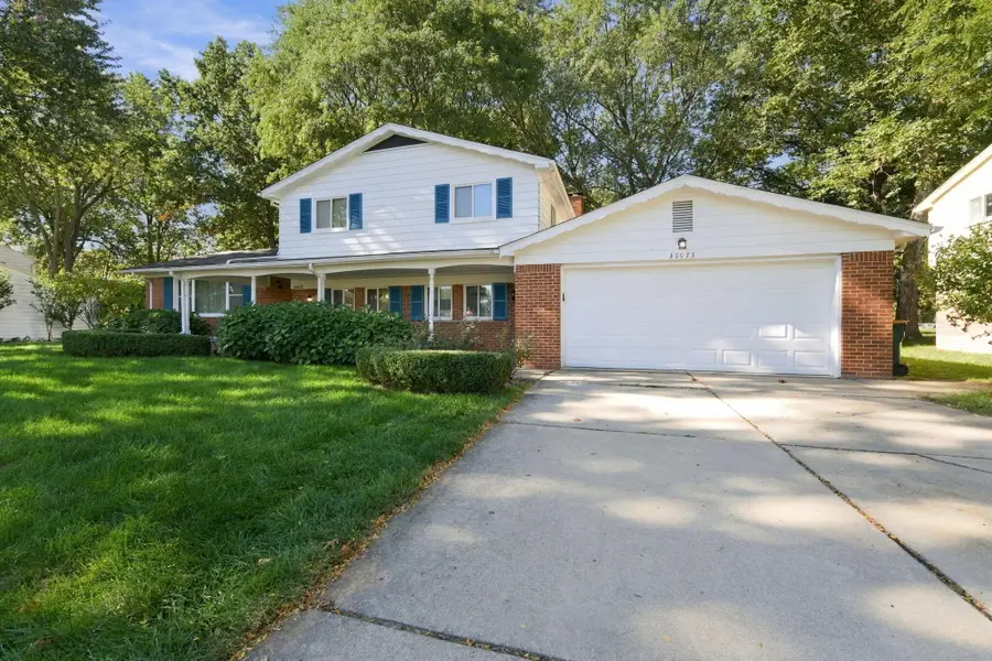 30073 Wicklow Road, Farmington Hills, MI 48334 - #3