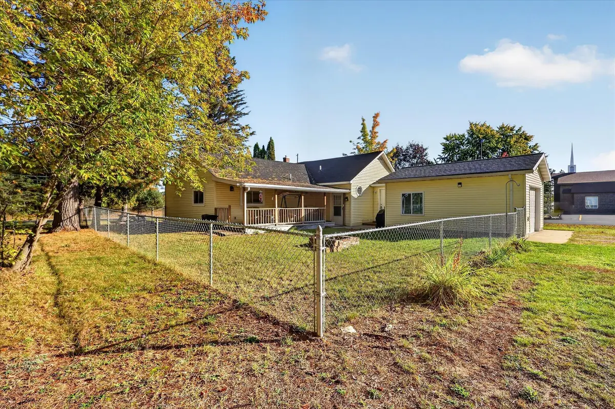1617 W Division Street, Cadillac, MI 49601 - #1