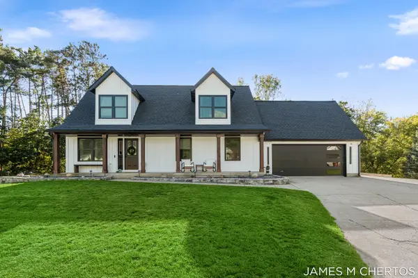 1250 Scott Creek Drive Ne, Belmont, MI 49306