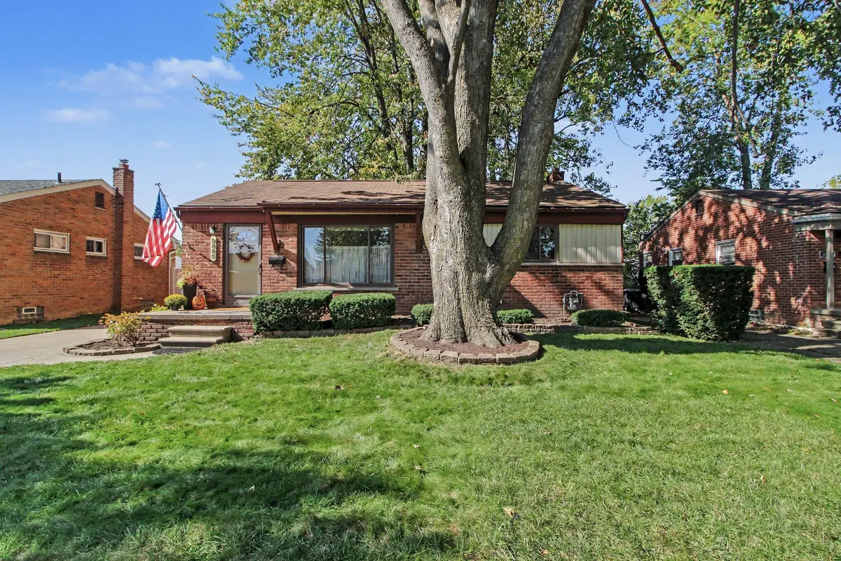 9885 Milburn Street, Livonia, MI 48150 - #1