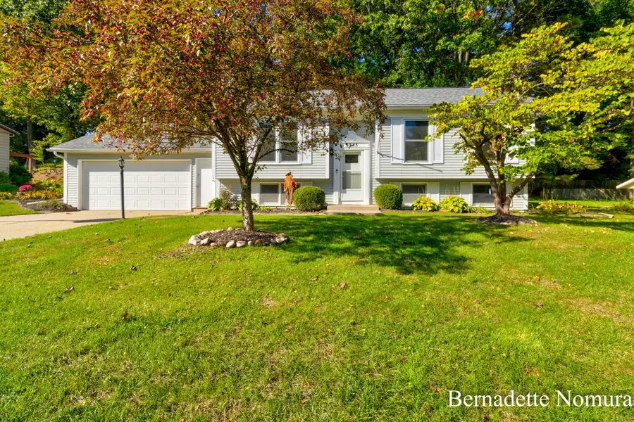 3745 Algansee Drive Ne, Grand Rapids, MI 49525 - #2