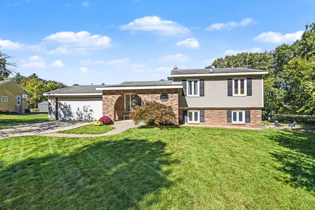1557 Trentwood Street Sw, Wyoming, MI 49509 - #1