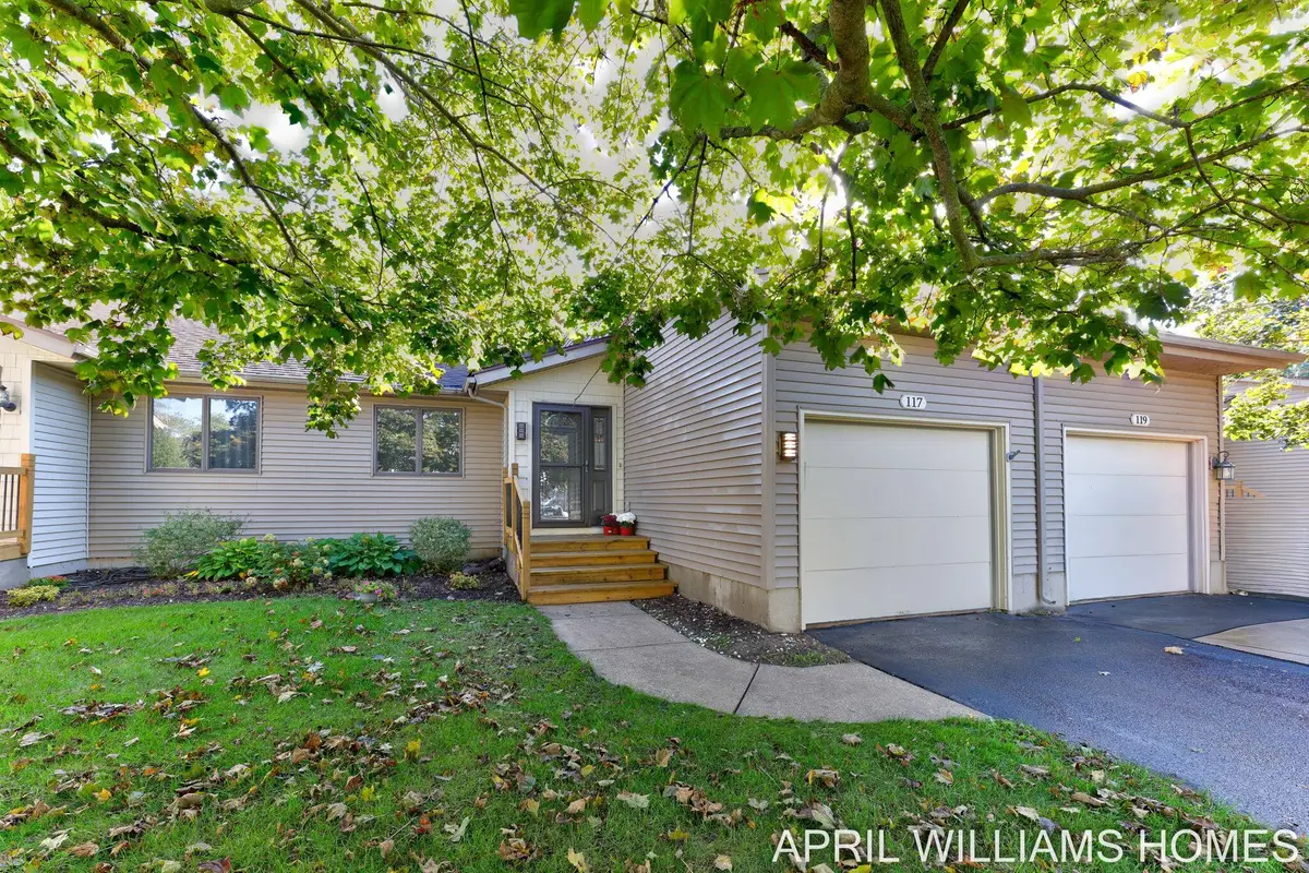 117 Shoreline Road, Holland, MI 49424 - #1