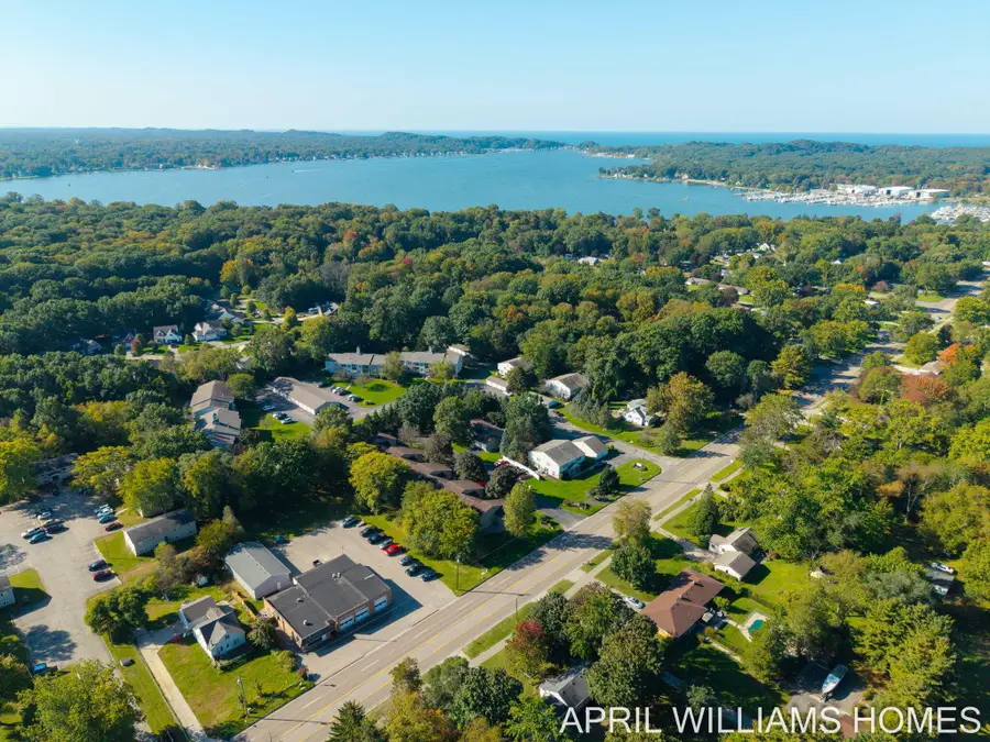 117 Shoreline Road, Holland, MI 49424 - #2