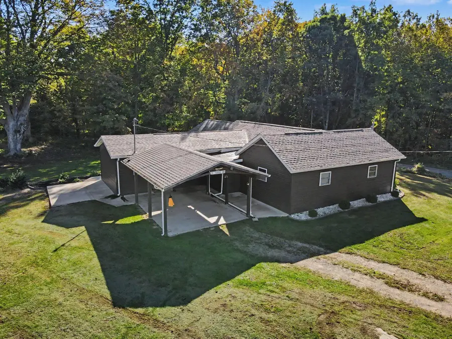 59072 44th Avenue, Lawrence, MI 49064 - #3