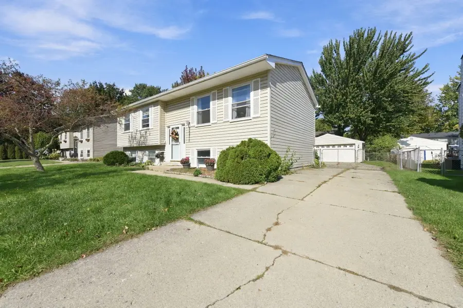 44478 Albert Drive, Plymouth, MI 48170 - #2