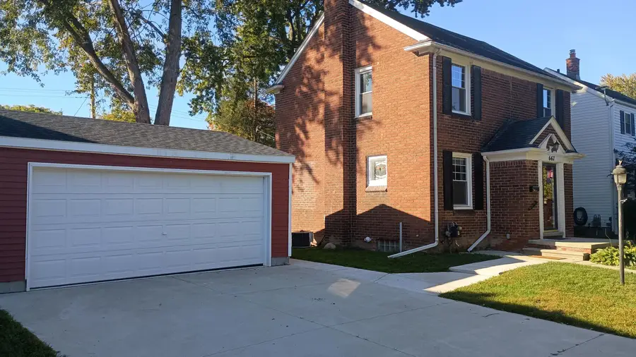 667 North Drive, Wyandotte, MI 48192 - #2