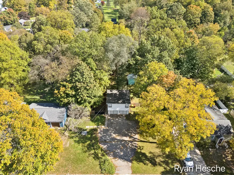 30 S Pleasant Street, Saranac, MI 48881 - #2