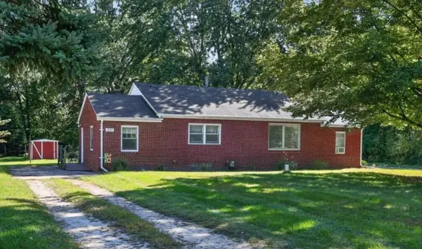 1697 Greenly Avenue, Benton Harbor, MI 49022