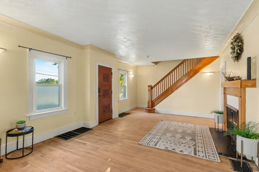 424 W Cork Street, Kalamazoo, MI 49001 - #2