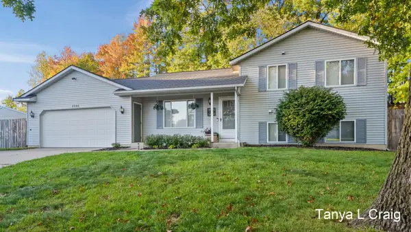 2595 Walker Woods Court Nw, Grand Rapids, MI 49544