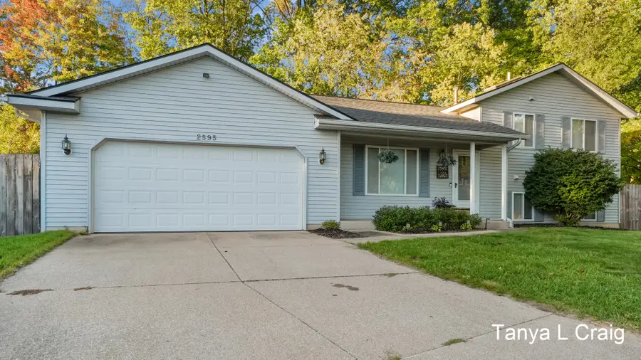 2595 Walker Woods Court Nw, Grand Rapids, MI 49544 - #2