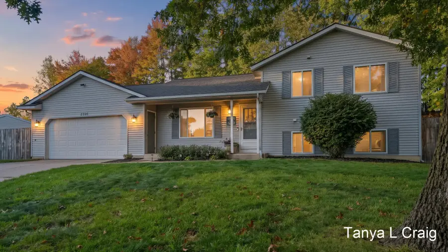 2595 Walker Woods Court Nw, Grand Rapids, MI 49544 - #3