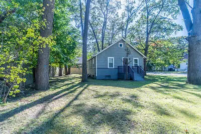 1910 Valley Street, Muskegon, MI 49442 - #2