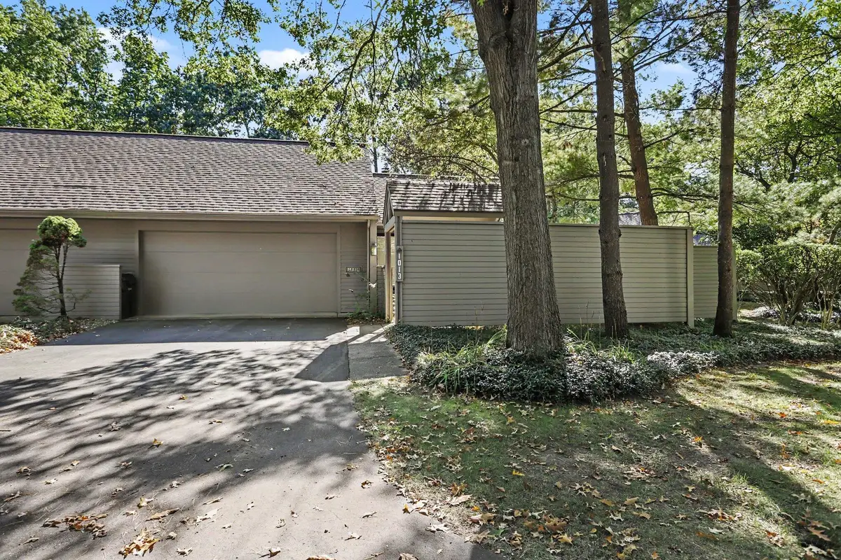 1013 Essex Circle, Kalamazoo, MI 49008 - #1