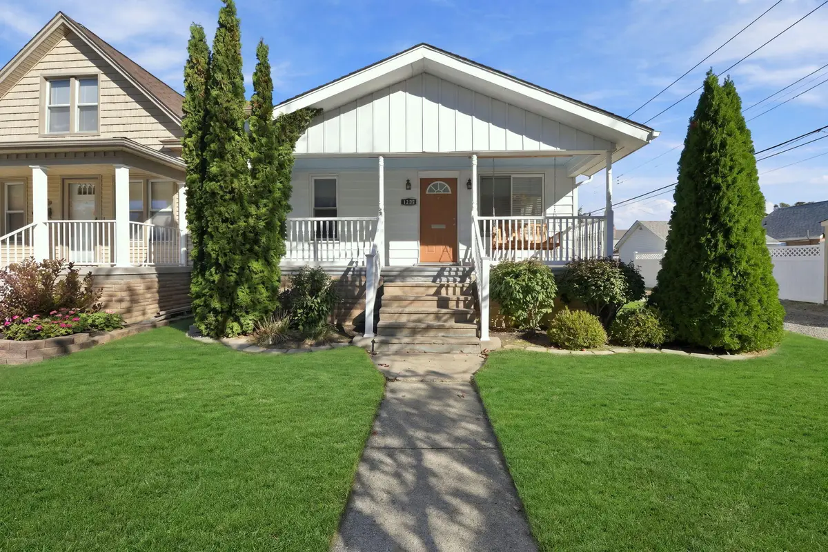 1228 Poplar Street, Wyandotte, MI 48192 - #1