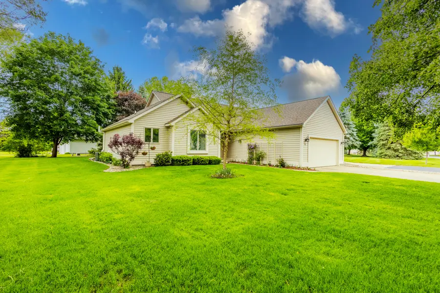 11 Oakdale Lane, Coldwater, MI 49036 - #2
