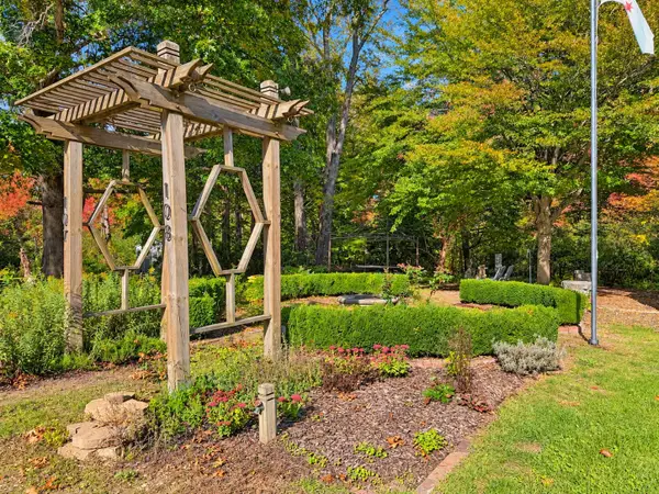 6473 Blue Star Highway #107, Saugatuck, MI 49453
